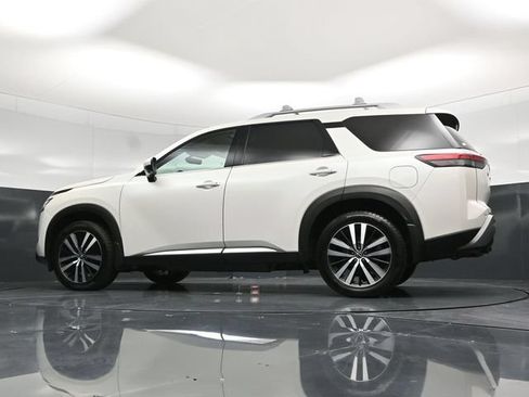 Used 2024 Nissan Pathfinder Platinum w/ Cargo Package AWD/4WD image 64