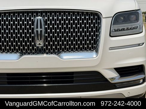 Used 2018 Lincoln Navigator L Reserve w/ Technology Package AWD/4WD image 4