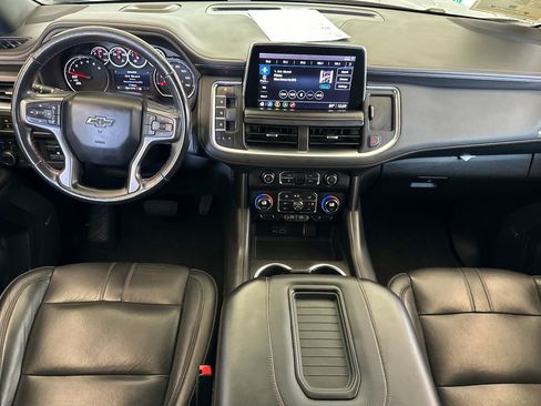 Used 2021 Chevrolet Suburban RST w/ Luxury Package AWD/4WD image 14