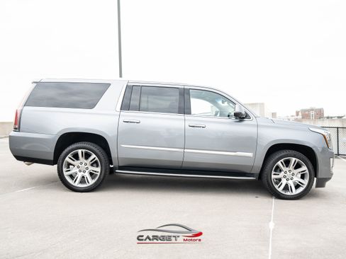Used 2019 Cadillac Escalade ESV Luxury AWD/4WD image 8