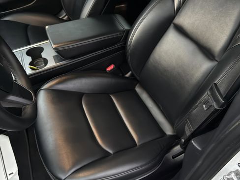 Used 2022 Tesla Model 3 Long Range image 25