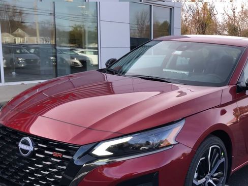 New 2025 Nissan Altima 2.5 SR w/ SR Premium Package image 4