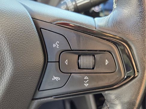 Used 2023 Chevrolet Bolt EUV LT w/ Convenience Package FWD image 28