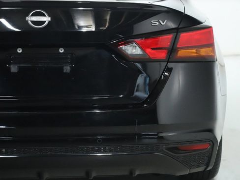 Used 2024 Nissan Altima 2.5 SV FWD image 43