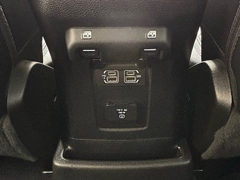 Used 2019 Jeep Wrangler Unlimited Sahara w/ Uconnect 4C Nav & Sound Group AWD/4WD image 21
