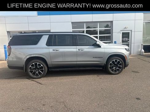 Used 2025 Chevrolet Suburban RST w/ Comfort Package AWD/4WD image 8