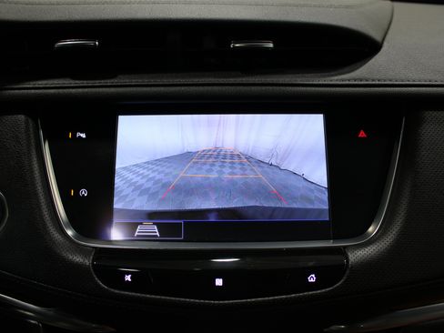 Used 2020 Cadillac XT5 Premium Luxury FWD image 19