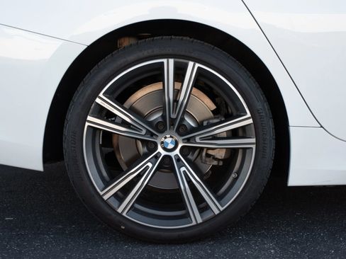 Used 2024 BMW 330i Sedan w/ Premium Package image 38