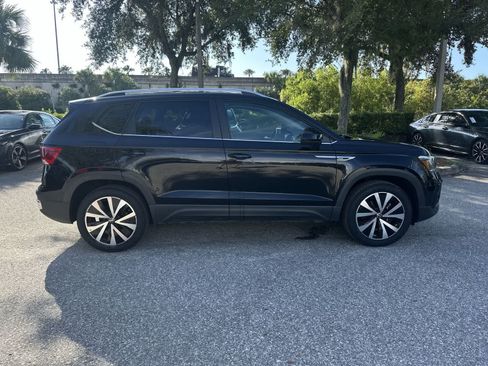 Used 2022 Volkswagen Taos SE w/ IQ.Drive SE Package AWD/4WD image 7