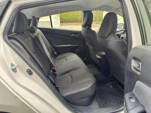 Used 2020 Toyota Prius Prime LE image 19