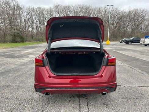 Used 2019 Nissan Altima 2.0 Platinum FWD image 17