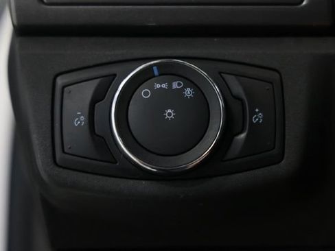 Used 2016 Ford Fusion SE FWD image 23