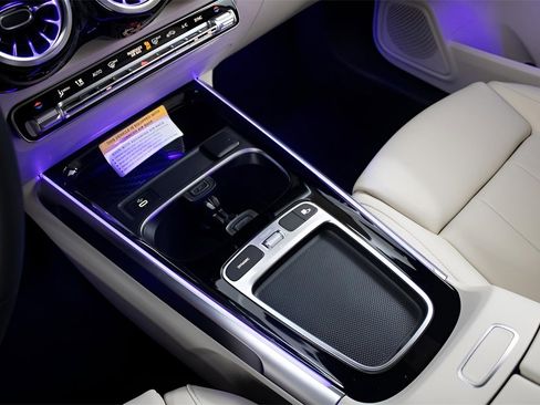 Used 2025 Mercedes-Benz GLB 250 image 22