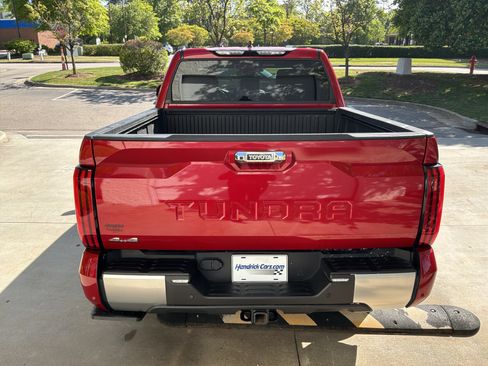 Used 2025 Toyota Tundra Limited AWD/4WD image 9