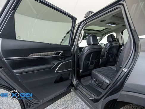 Used 2024 Kia Telluride SX Prestige w/ Towing Package AWD/4WD image 26