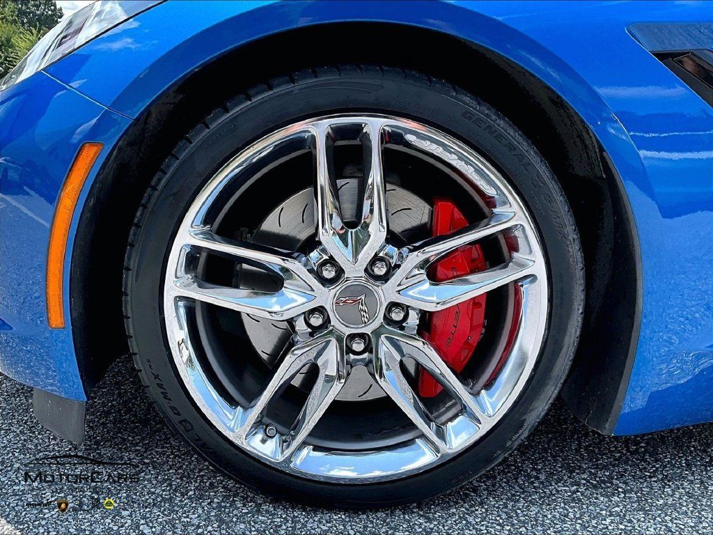 Used 2014 Chevrolet Corvette Stingray Convertible w/ 3LT Preferred Equipment Group RWD image 9