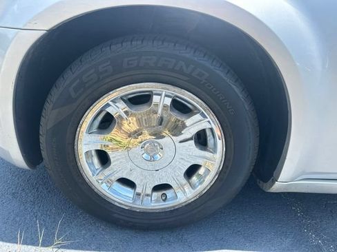 Used 2006 Chrysler 300 Touring RWD image 33