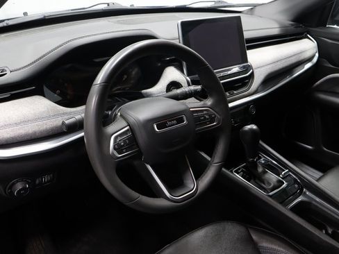 Used 2024 Jeep Compass Latitude image 24