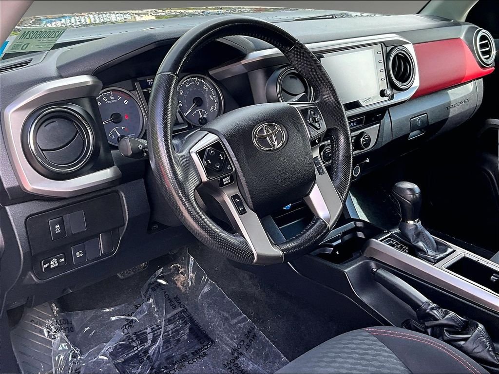 Certified 2021 Toyota Tacoma SR5 AWD/4WD image 8