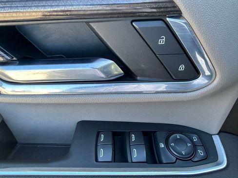 Used 2024 Chevrolet Silverado 3500 LT image 28