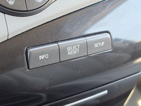 Used 2013 Toyota Sienna LE FWD image 28