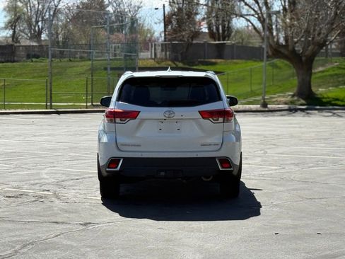 Used 2018 Toyota Highlander Limited Platinum image 6