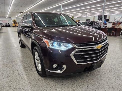 Used 2019 Chevrolet Traverse LT FWD image 3
