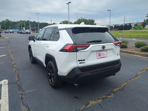 Used 2025 Toyota RAV4 LE FWD image 8