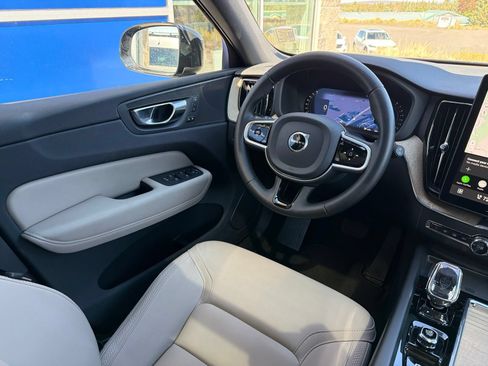 Used 2026 Volvo XC60 B5 Plus AWD/4WD image 12