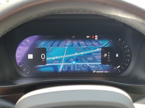 Certified 2024 Volvo XC40 B5 Plus AWD/4WD image 22