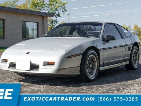 Used 1986 Pontiac Fiero GT image 1