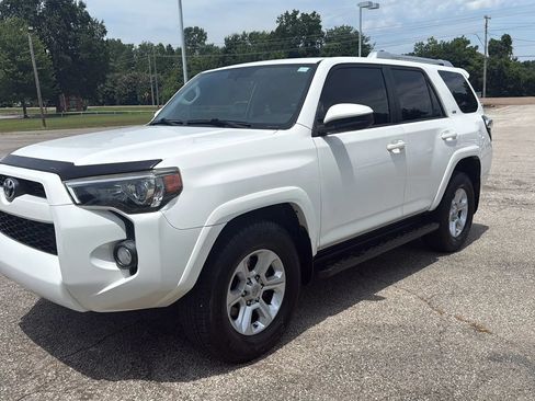Used 2018 Toyota 4Runner SR5 RWD image 1
