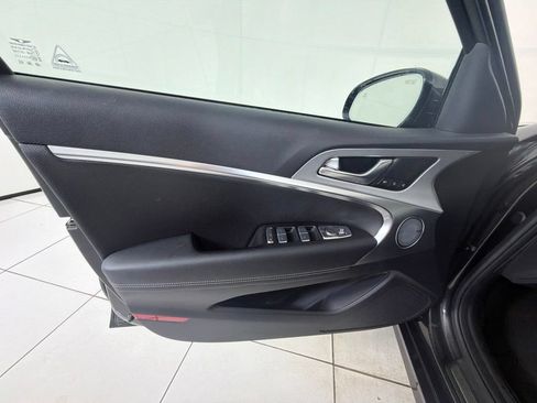 Used 2026 Genesis G70 2.5T Prestige RWD image 11
