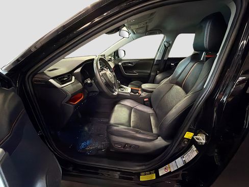 Used 2019 Toyota RAV4 Adventure w/ Cold Weather Package AWD/4WD image 13