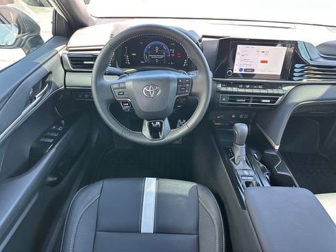 Used 2026 Toyota Camry SE w/ Convenience Package FWD image 10