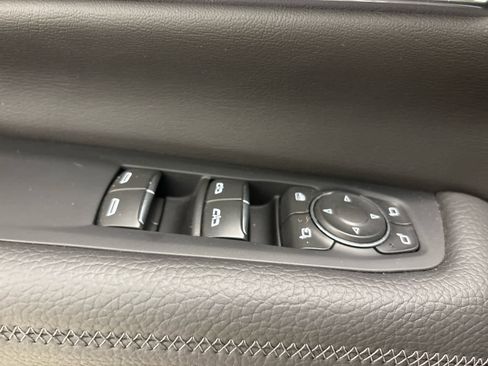 Used 2026 GMC Yukon Denali w/ Sun & Power Step Package AWD/4WD image 26