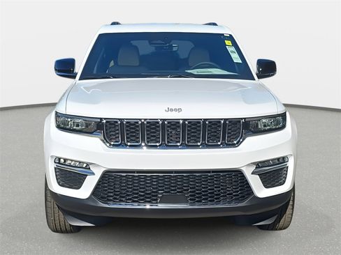 New 2025 Jeep Grand Cherokee Limited image 2