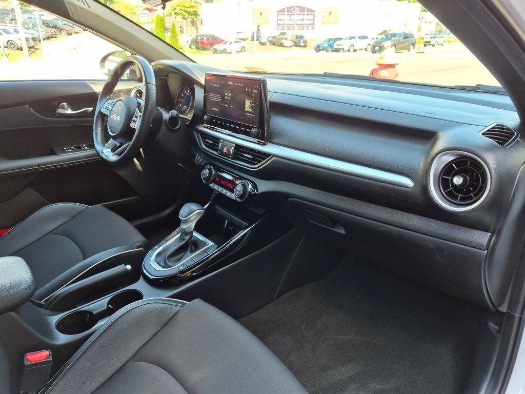 Used 2023 Kia Forte GT-Line FWD image 24