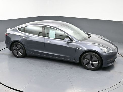 Used 2018 Tesla Model 3 Long Range image 49