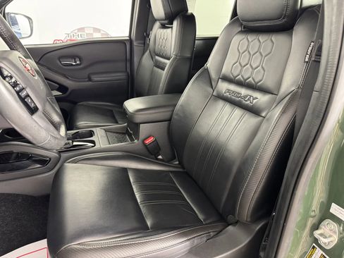 Used 2022 Nissan Frontier PRO-4X w/ Pro-4X Premium Package AWD/4WD image 33