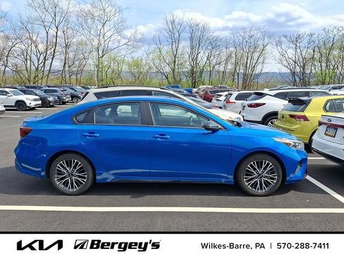 Certified 2023 Kia Forte GT-Line FWD image 5