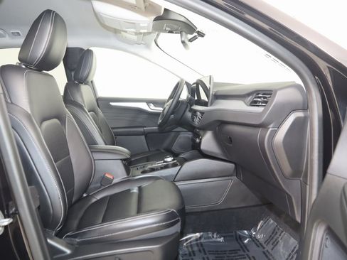 Used 2023 Ford Escape Platinum image 12