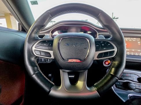 Used 2020 Dodge Challenger SRT Hellcat Redeye image 37