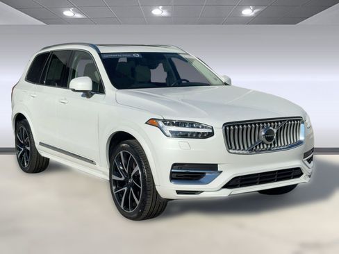 Certified 2021 Volvo XC90 T8 Inscription Expression w/ Climate Package image 7