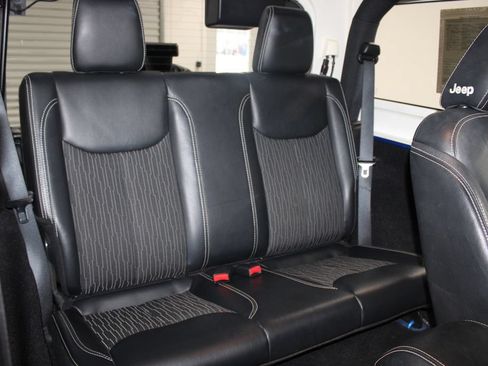 Used 2015 Jeep Wrangler Sport AWD/4WD image 28