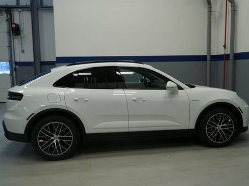 New 2026 Porsche Macan 4S Electric image 11