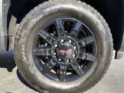 Used 2024 GMC Sierra 2500 AT4 w/ AT4 Preferred Package image 48