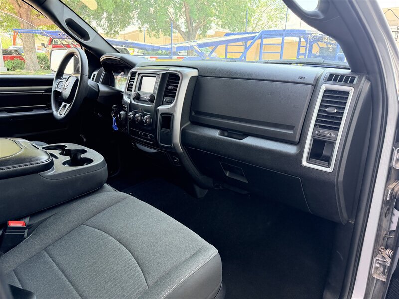 Used 2024 RAM 1500 Warlock AWD/4WD image 22