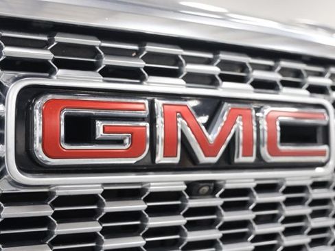 Used 2023 GMC Yukon Denali AWD/4WD image 4