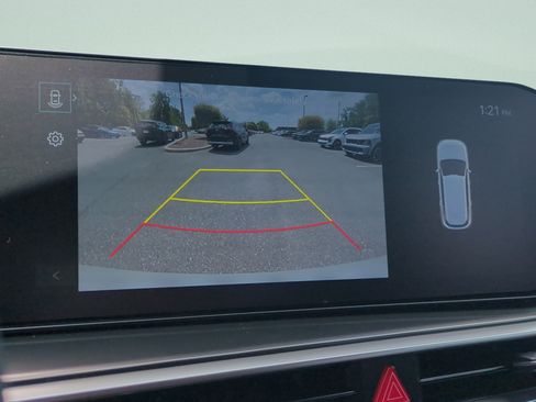 New 2026 Kia Sorento S w/ S Panoramic Sunroof Package FWD image 16